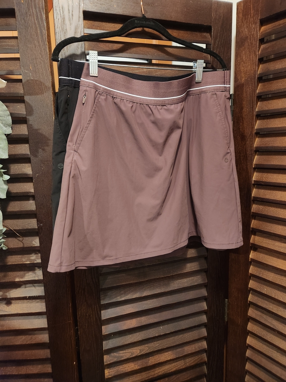 Soybu Set of 2 Black and Mauve Athletic Skorts